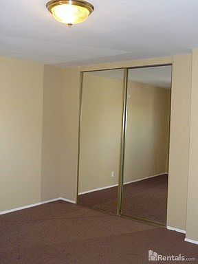 4th image of 962 S Mollison Ave APT 20