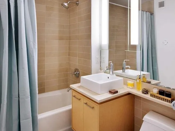 306 Gold Street image 2 of 13