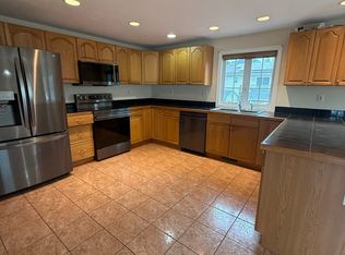 7 Chequeset Rd, Worcester, MA 01605