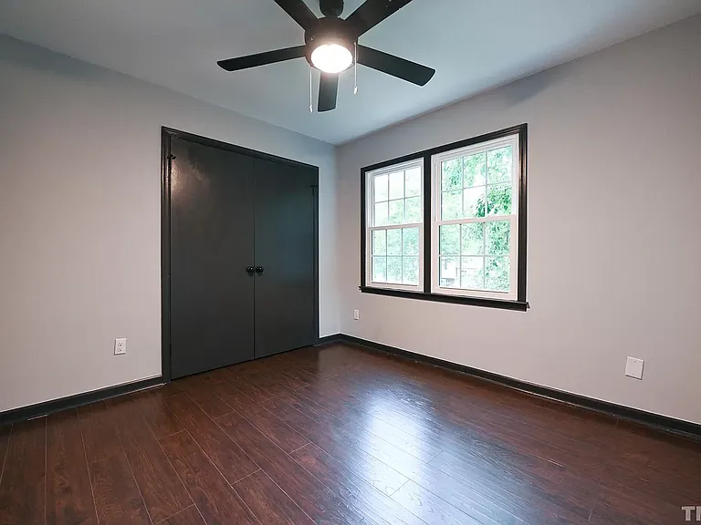 225 Hillstone Dr — Photo 14