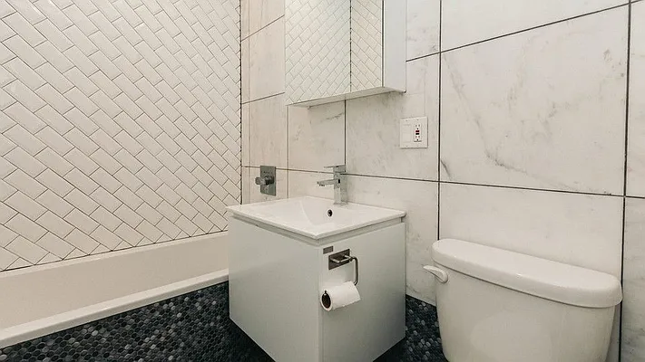 Rented by Nooklyn NYC LLC | media 41