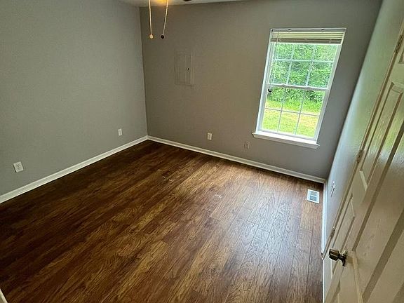 4th image of 3539 Wayne Ave