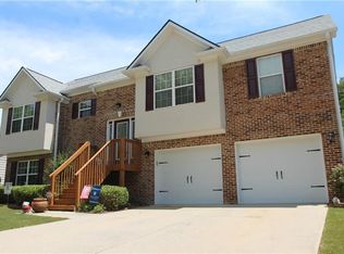 4088 Savannah Ridge Ct, Loganville, GA 30052