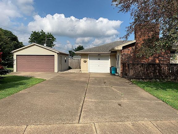 3rd image of 500 Stanley Ave