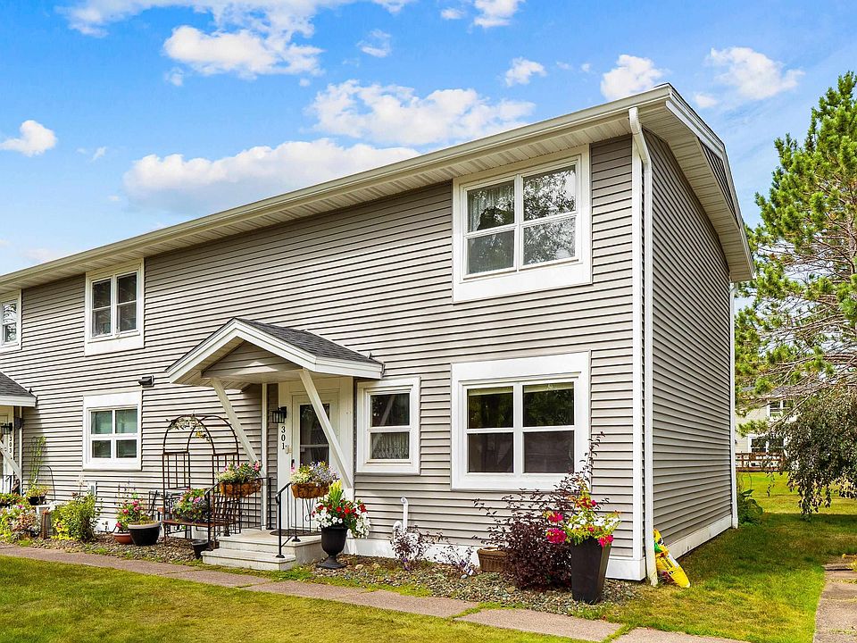 1st image of 301 Kelly Cr #301