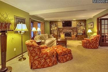 4th image of 6558 Queens Way