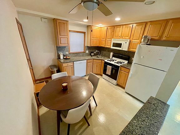 4th image of 5450 W Higgins Ave APT 2