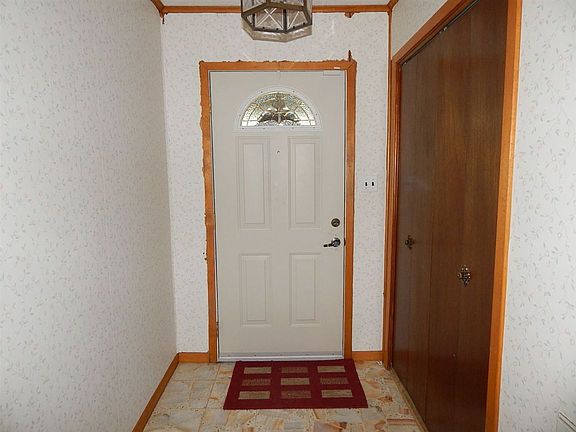 2nd image of 2379 Mimosa St