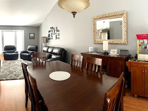 5th image of 12244 White Oak Dr
