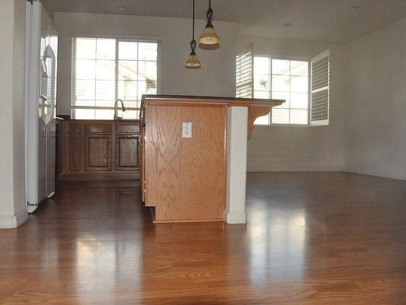 3rd image of 35105 11th St