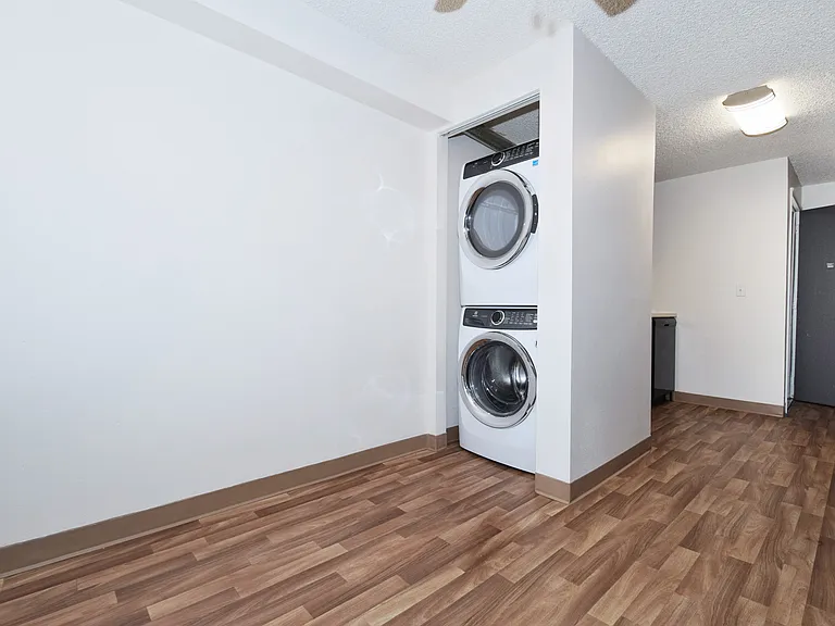 2400 Brookwood — Photo 38