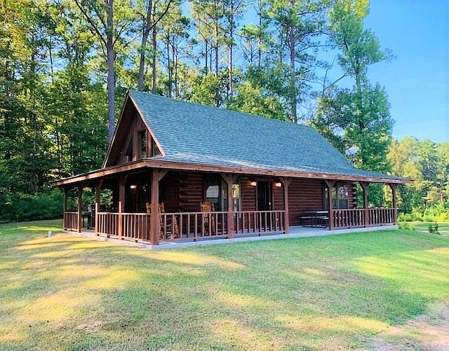 1st image of 2075 Lakeshore Dr