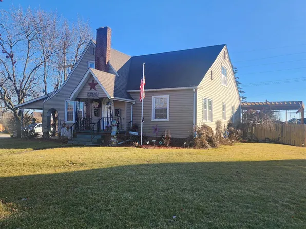 304 W Montgomery St, Francesville, IN 47946