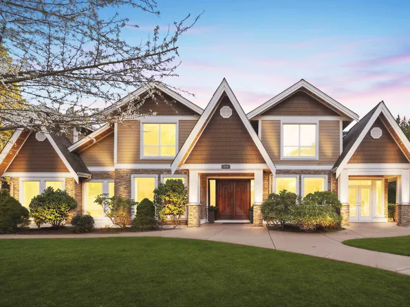 316 Moyne Dr, West Vancouver, BC V7S 1J5