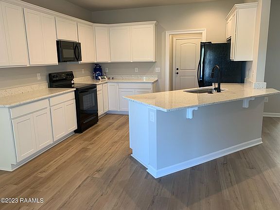 2nd image of 7406 Seven Oaks Cir