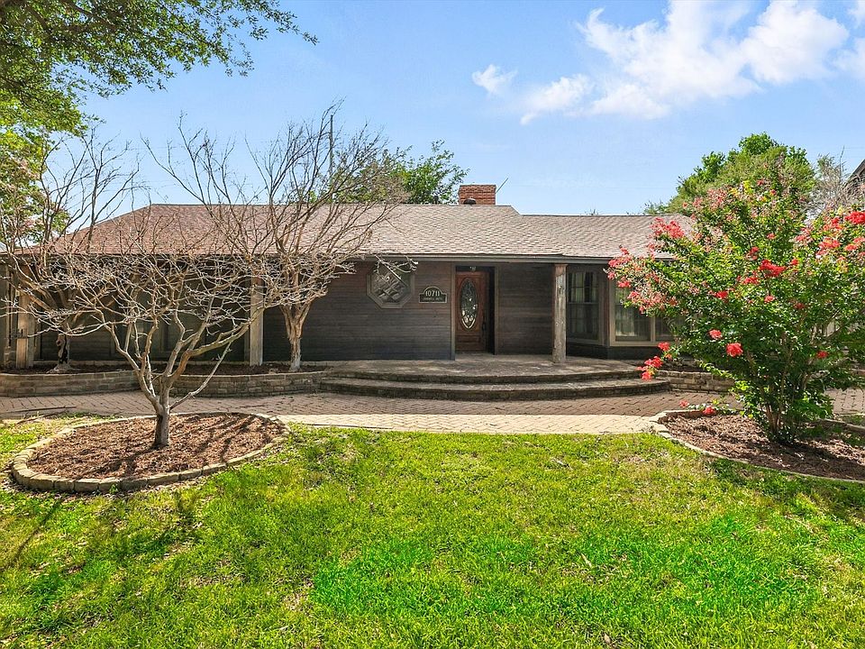 1st image of 10711 Cromwell Dr