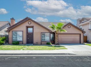 252 W Bedford Ave, Clovis, CA 93611