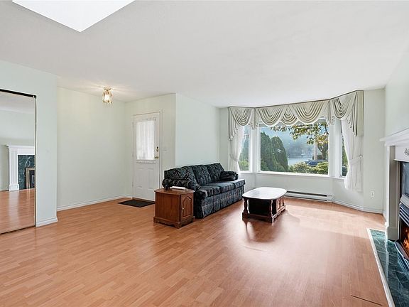 5th image of 1846 Begonia Way