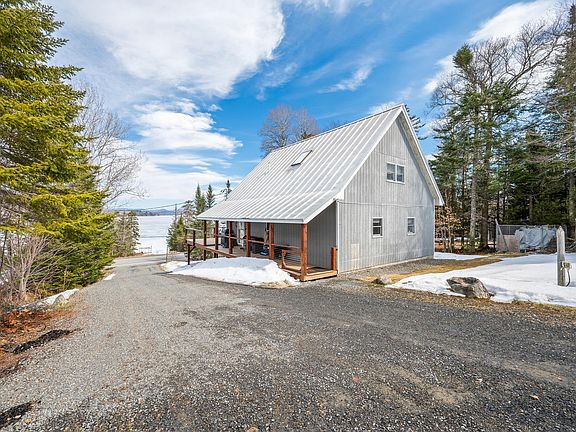 4th image of 303 Rumford Road