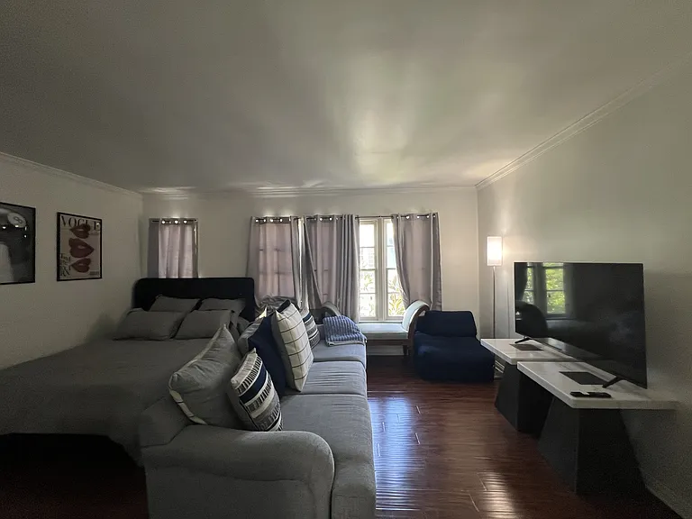 454 Kelton Ave #462-1/2 — Photo 8