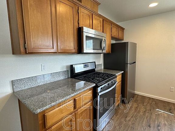 5th image of 2238 W Lark Ave