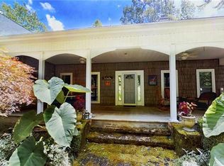 367 Toms Falls Rd, Hendersonville, NC 28792