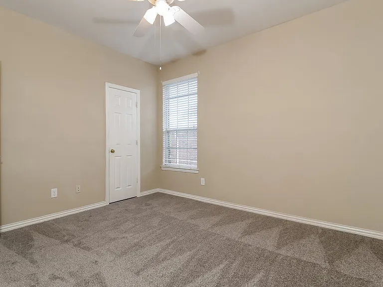 2725 Running Duke Dr — Photo 13