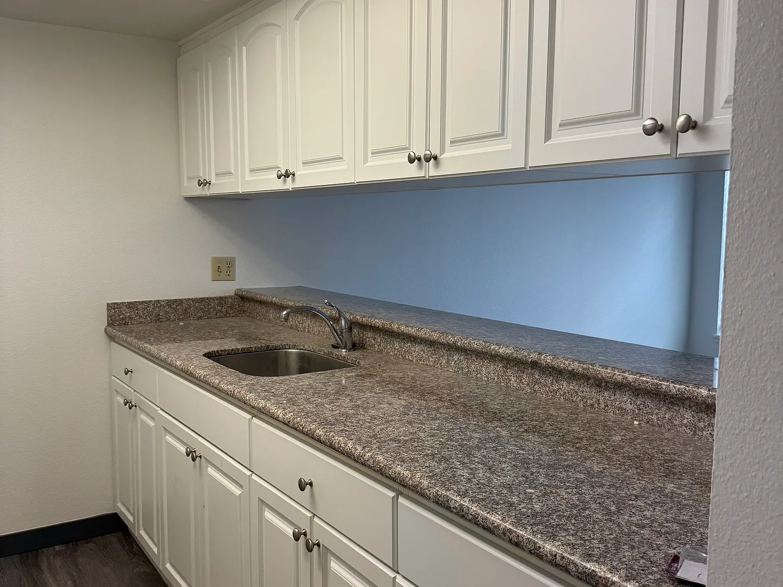 2 bed, 850 sqft, $1,895 — Photo 2