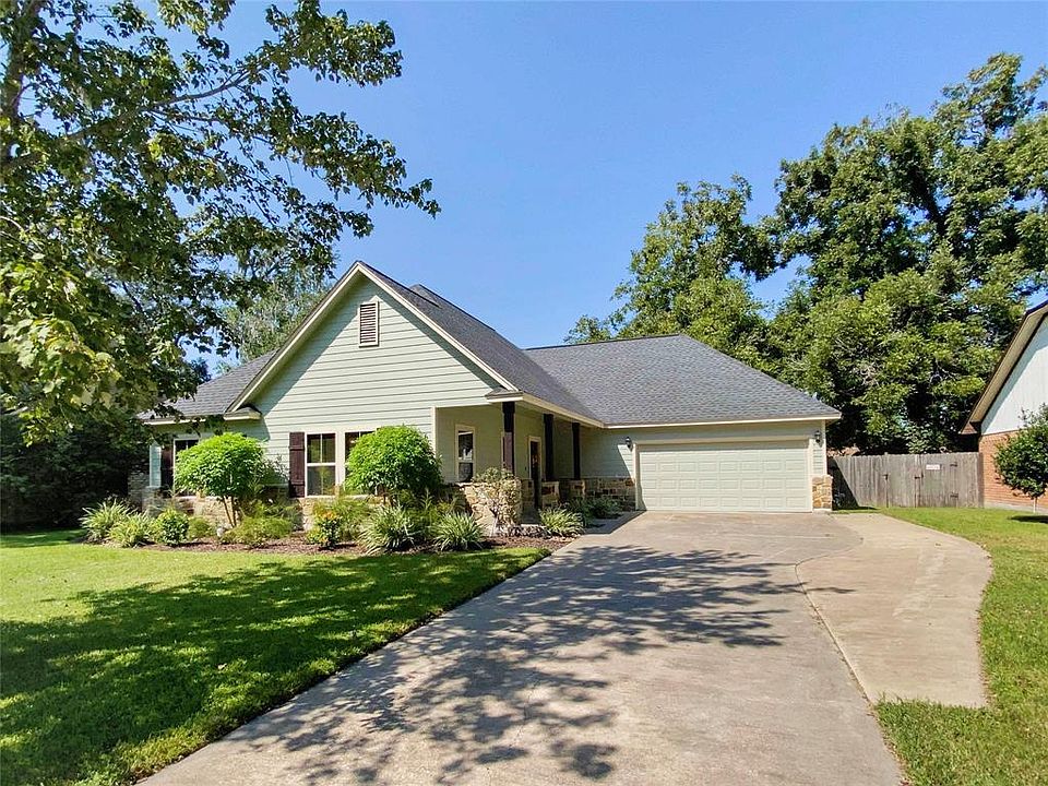 1st image of 106 Anchusa St