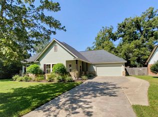 106 Anchusa St, Lake Jackson, TX 77566