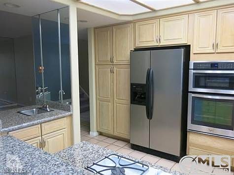 4th image of 135 Greenmeadow Dr