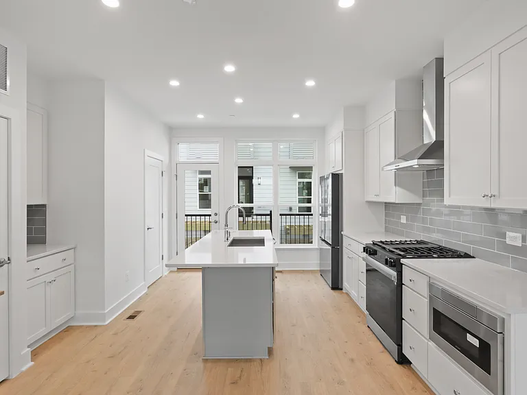 2064 Tysons Ridgeline Rd — Photo 10