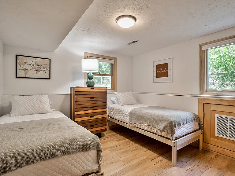 Medicine Lake Dr W — Photo 16
