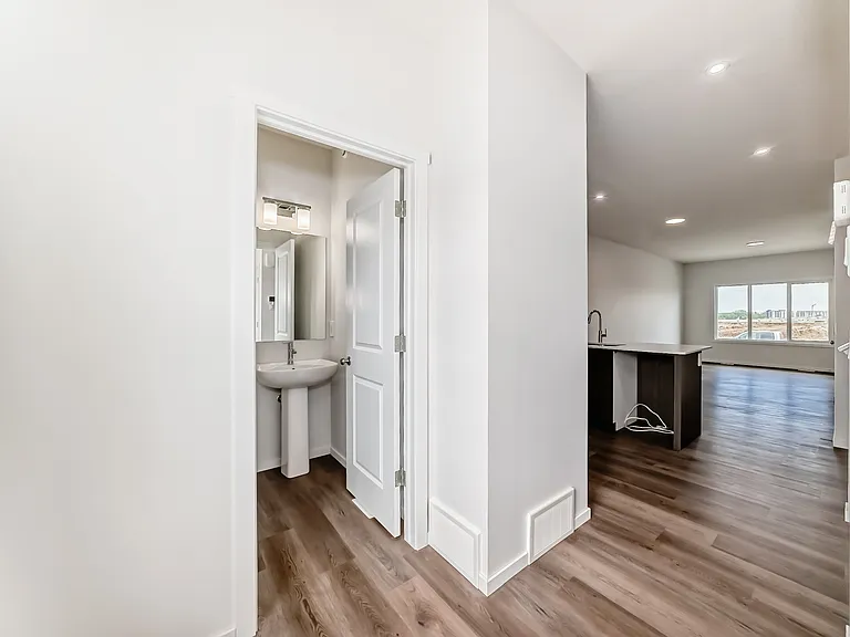 144 Chappelle Dr SW — Photo 25