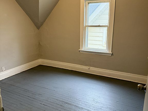 2nd image of 313 Clifford Ave