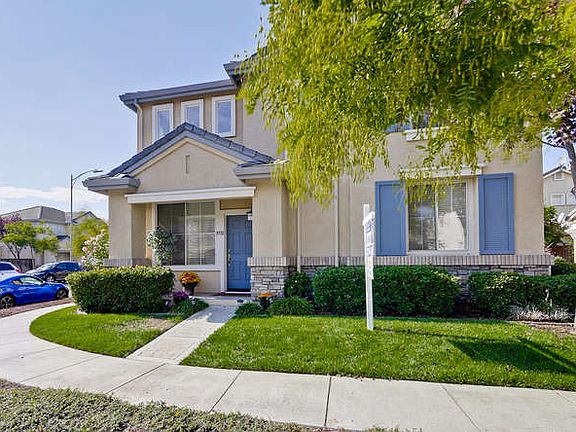 3rd image of 1931 Wayne Cir