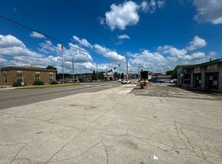 311 S 1st St, Pulaski, TN 38478