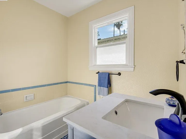 755 Bird Ave — Photo 11