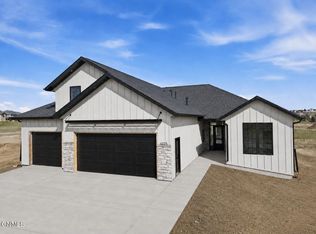 4325 Kites Ln, Bismarck, ND 58503