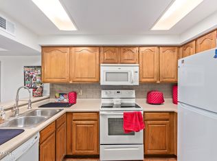 2201 W Union Hills Dr UNIT 121, Phoenix, AZ 85027