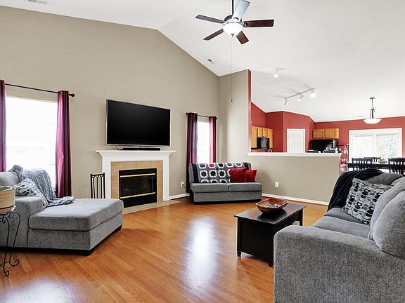 5th image of 10625 Aspen Dr