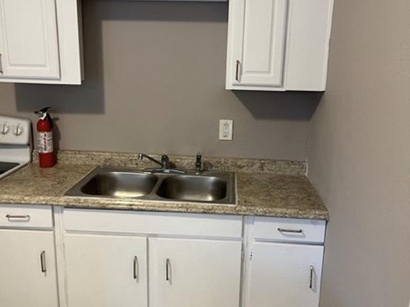 2nd image of 1502 N 8th St #2