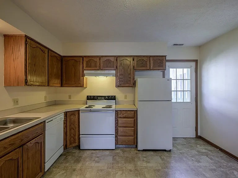 404 Chestnut Dr — Photo 25
