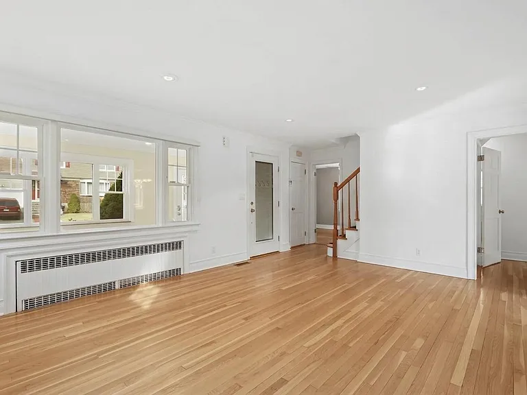 59 Shelley Ave — Photo 6