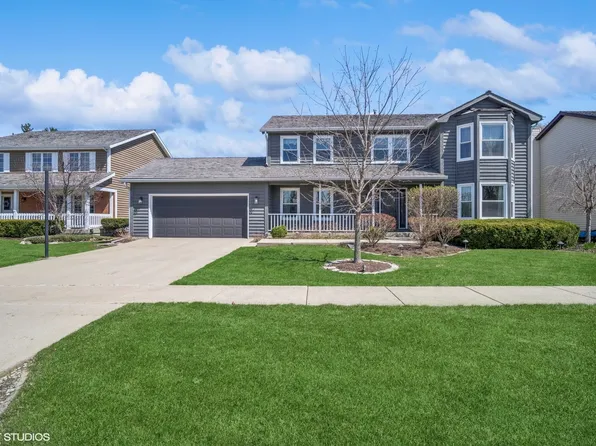 34247 N Horseshoe Ln, Gurnee, IL 60031