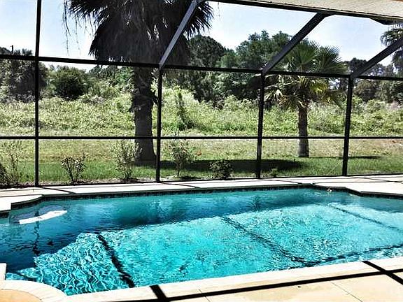 4th image of 6041 Tropicaire Blvd