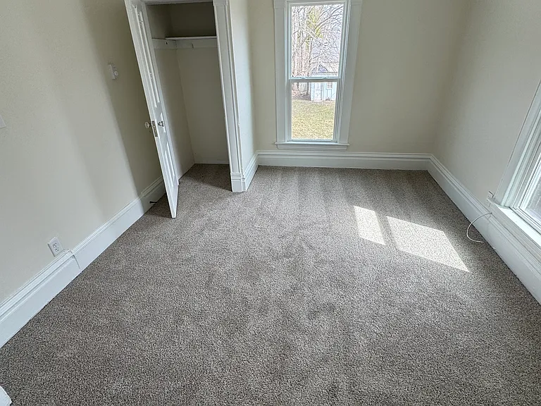 805 4th St SW #2 — Photo 3