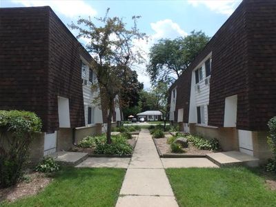 1694 Molitor Rd, Aurora, IL, 60505