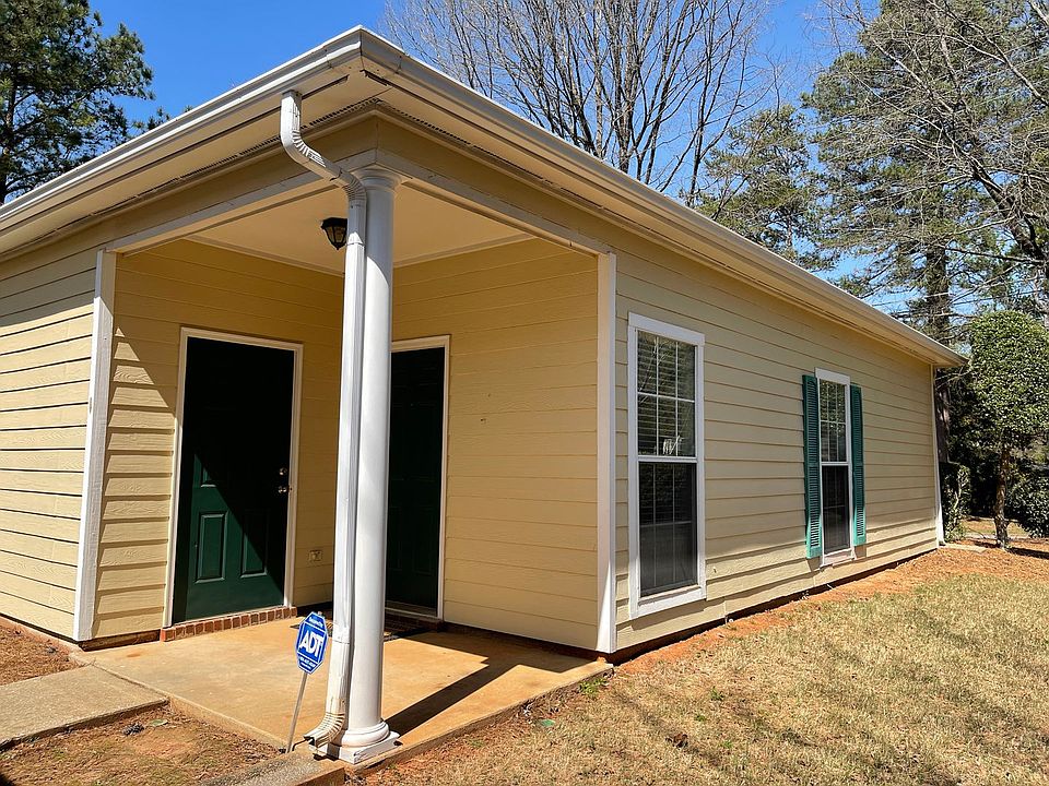 2nd image of 1009 Gentry Dr