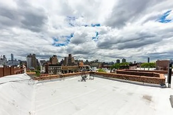 Rented by Blip LLC | media 27